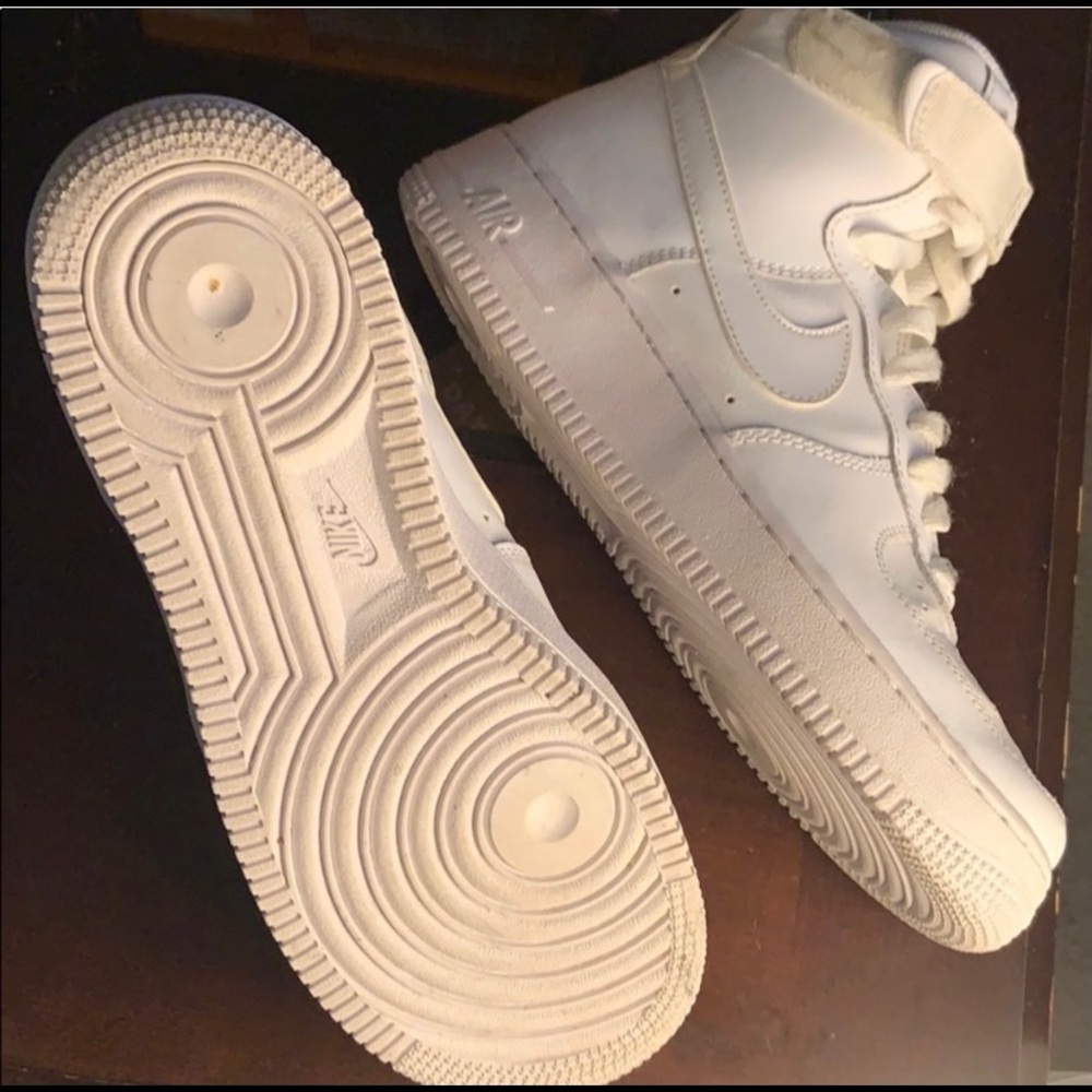 High Top Air Force 1’s